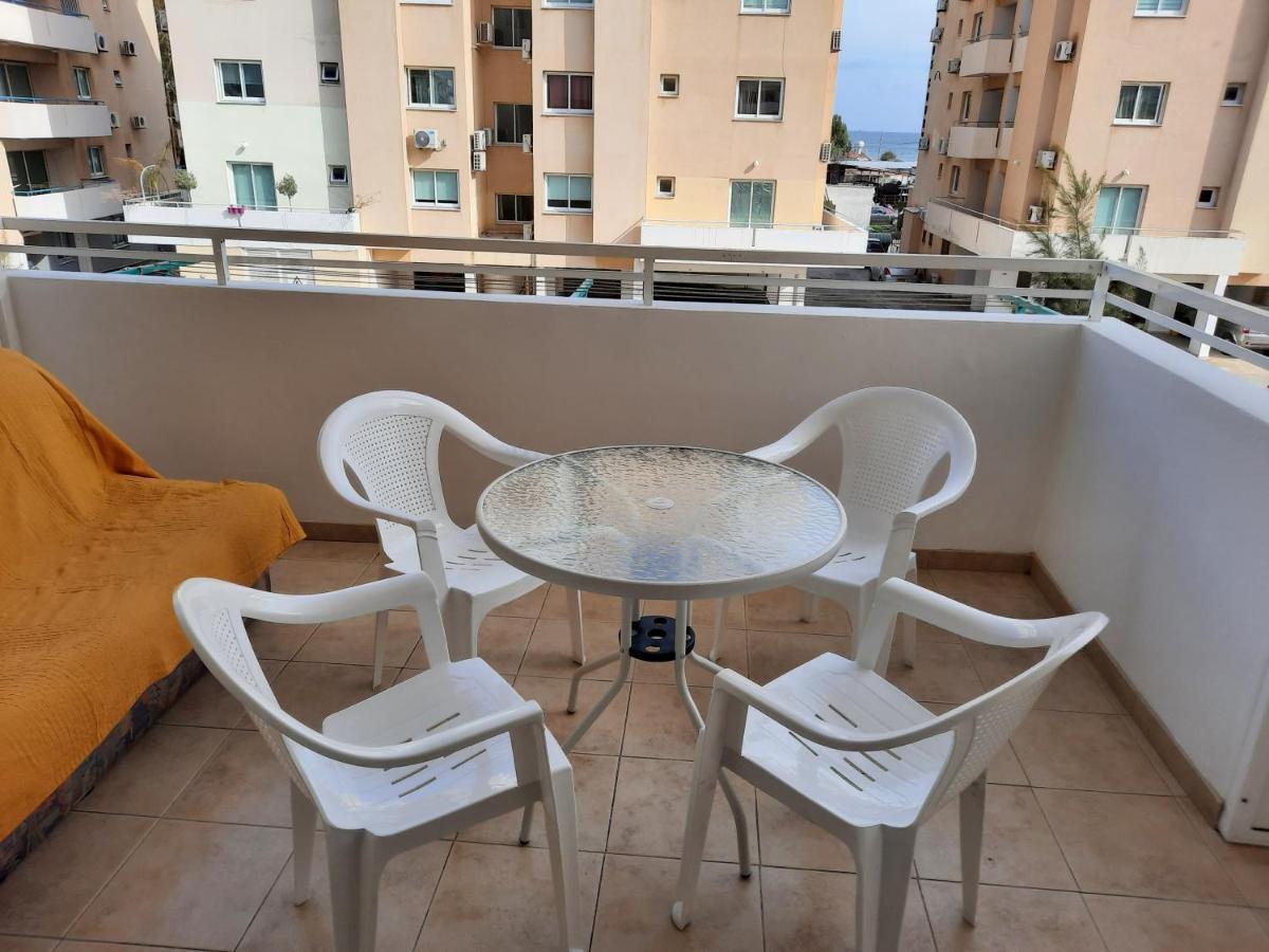 Large Apt 2 Bedrooms Sea View & 2 Balconies Larnaca Exterior photo